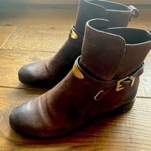 Micheal KORS suede boot